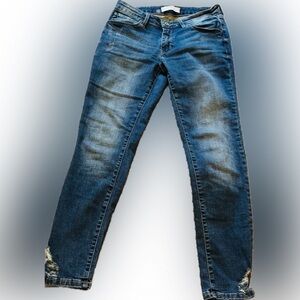 KanCan - Kiri High-Rise Skinny Dark Wash Distressed Denim Chewed Hem Stretchy 29